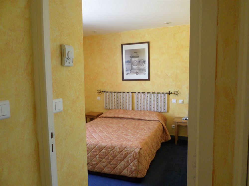 Brit Hotel Acacias Arles Ngoại thất bức ảnh