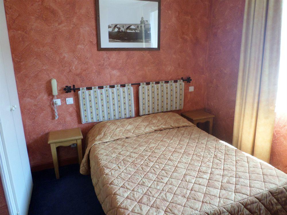 Brit Hotel Acacias Arles Ngoại thất bức ảnh