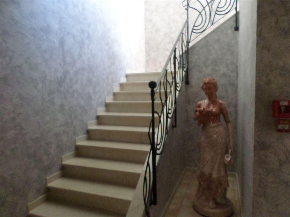 Brit Hotel Acacias Arles Ngoại thất bức ảnh