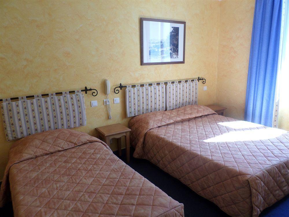 Brit Hotel Acacias Arles Ngoại thất bức ảnh