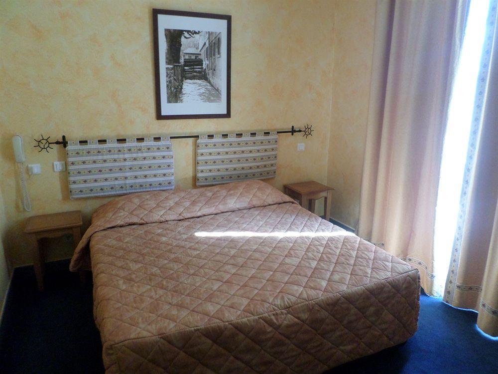 Brit Hotel Acacias Arles Ngoại thất bức ảnh