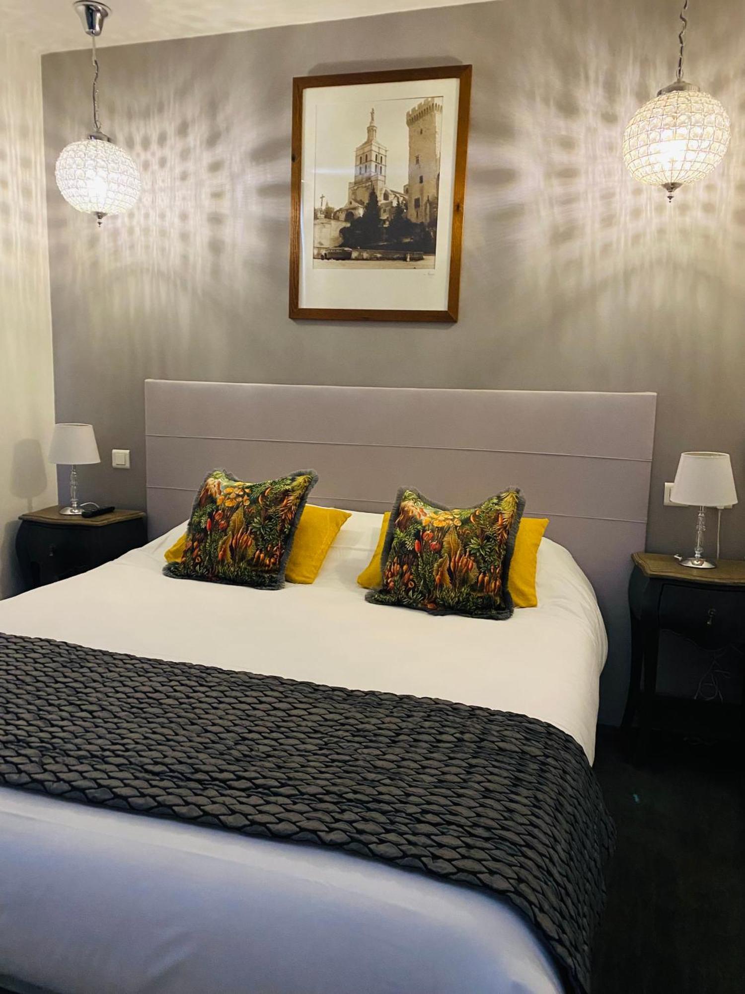 Brit Hotel Acacias Arles Ngoại thất bức ảnh