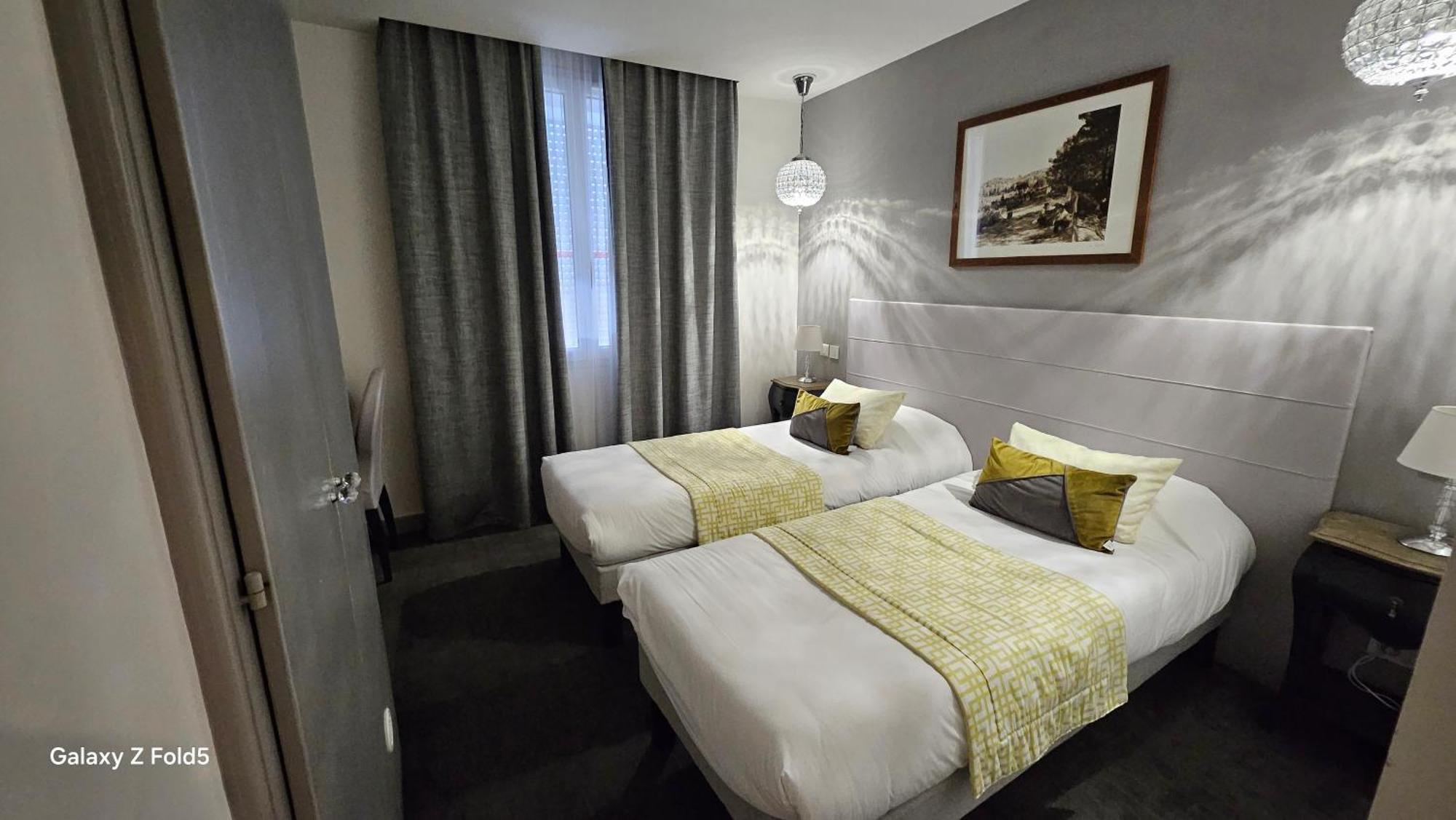 Brit Hotel Acacias Arles Ngoại thất bức ảnh