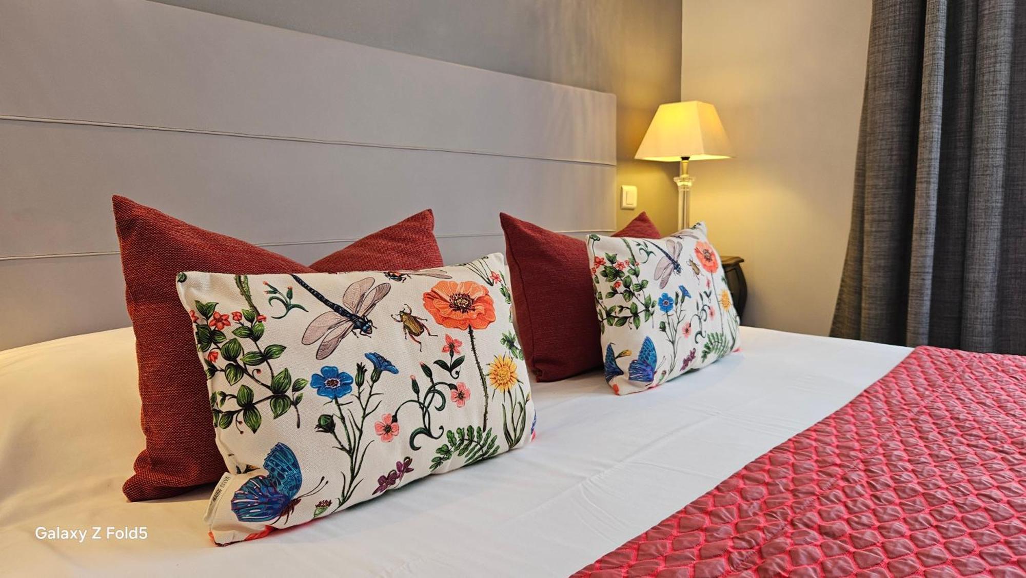 Brit Hotel Acacias Arles Ngoại thất bức ảnh