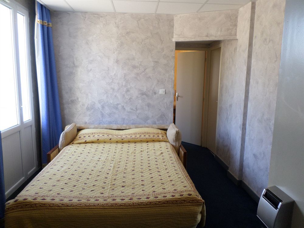 Brit Hotel Acacias Arles Ngoại thất bức ảnh