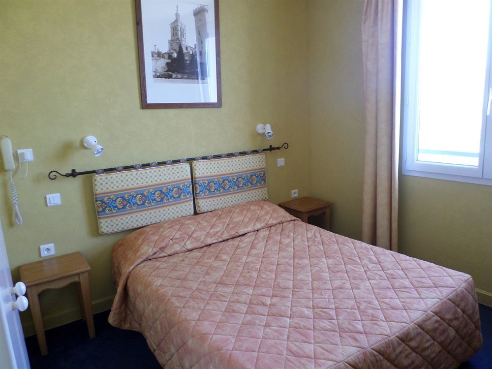 Brit Hotel Acacias Arles Ngoại thất bức ảnh